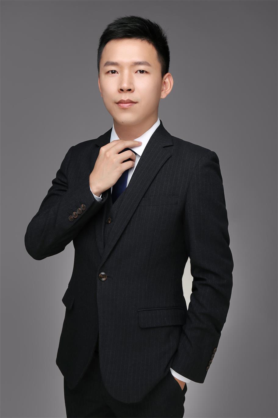 杨小琦 调色与视觉增强负责人